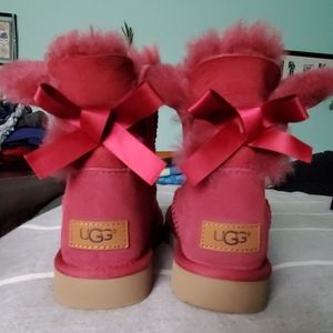 Bailey bow uggs